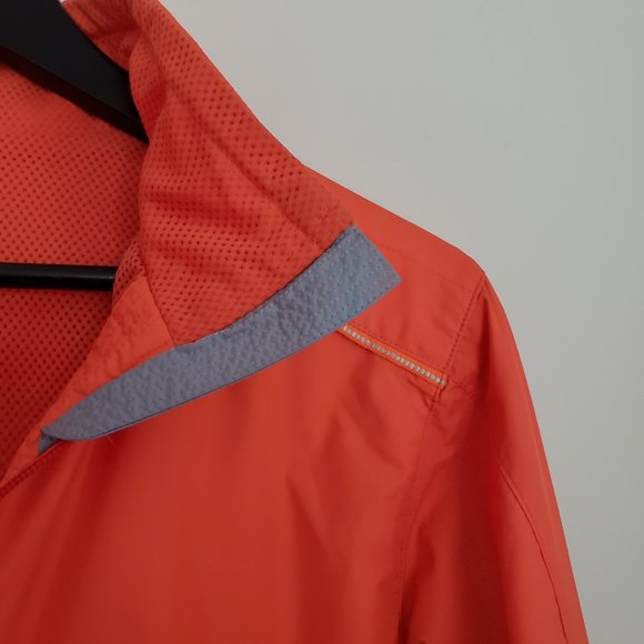 Uniqlo Lightweight Windbreaker - Picture 6 of 12